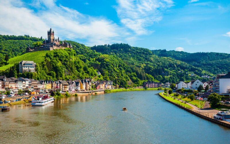 Shipping in Rhine stifled following heavy rainfall