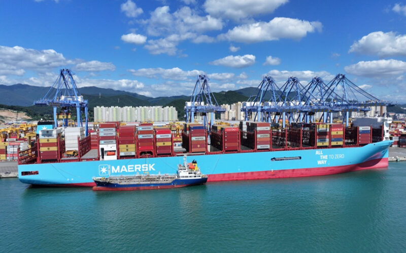 Busan New Port achieves first simultaneous methanol bunkering in South Korea